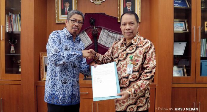 Rektor UMSU Terima SK Izin Pembukaan Prodi PPG