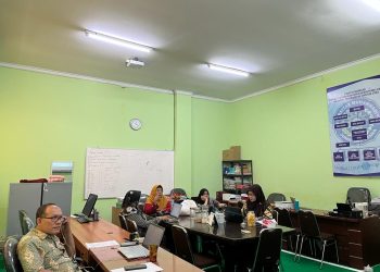 Rapat revisi kurikulum