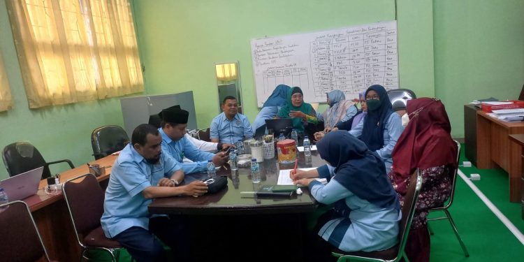 Mendiskusikan Hasil Review RPS Mata Kuliah AIK