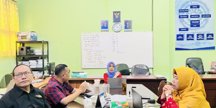 Diskusi internal penyusunan buku format CPL